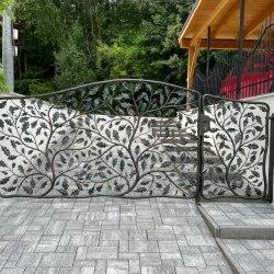 Luxusná brána ručne vykovaná s dubovými vetvami