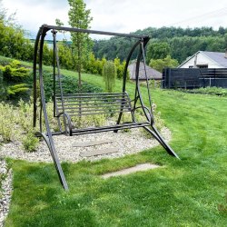 Kovaná hojdačka do záhrad a parkov pre relax a odpočinok - záhradný nábytok